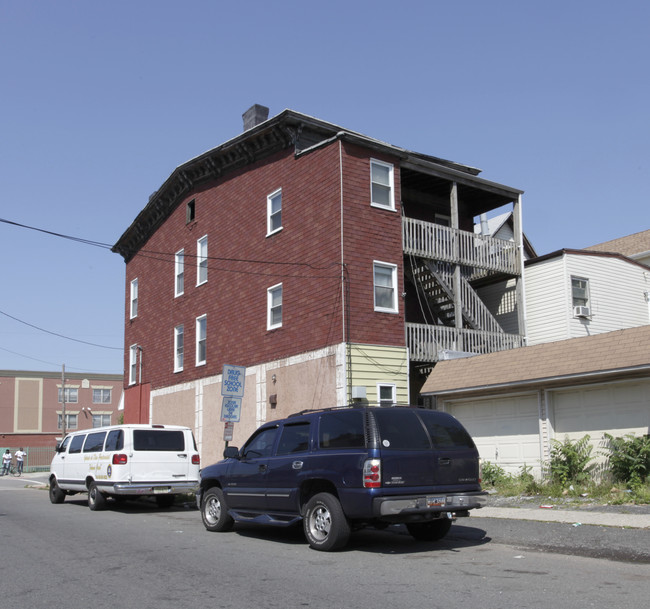 601 Fulton St in Elizabeth, NJ - Building Photo - Building Photo