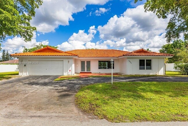 property at 6895 Pinehurst Dr