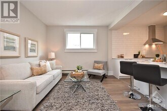 375-375 MacKay St in Ottawa, ON - Building Photo - Building Photo