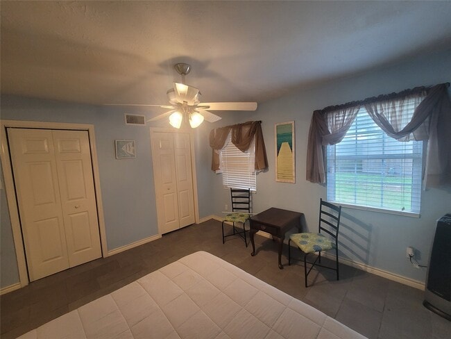 5712 Borden Ave in Galveston, TX - Building Photo - Building Photo