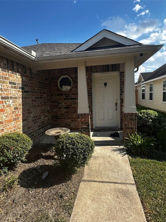 6807 Whitbourne Meadow Ln in Houston, TX - Building Photo