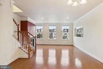 11 Gardenside Pl in Towson, MD - Building Photo - Building Photo