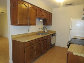 5302 Springfield Ave in Laredo, TX - Building Photo - Building Photo