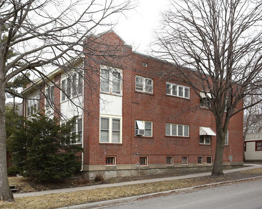 1855 Portland Ave in St. Paul, MN - Building Photo