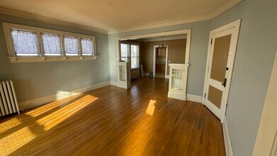 881 Saint Clair Ave, Unit 2 in St. Paul, MN - Building Photo - Building Photo