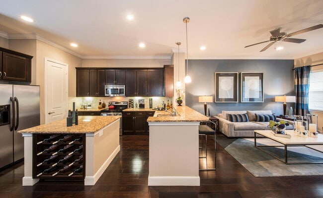 Perry Row in Dallas, TX - Foto de edificio - Building Photo