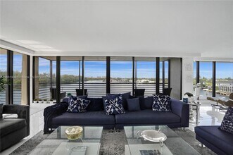 900 NE Spanish River Blvd in Boca Raton, FL - Building Photo - Building Photo