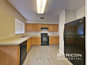 13404 Prestwick Dr in Riverview, FL - Building Photo - Building Photo