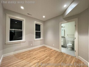 70 Spring St, Unit #2 in Cambridge, MA - Foto de edificio - Building Photo