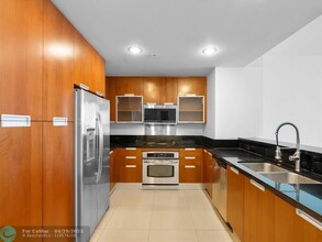 7901 Hispanola Ave in North Bay Village, FL - Building Photo - Building Photo