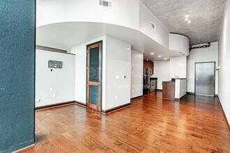 1700 Bassett St in Denver, CO - Building Photo - Building Photo