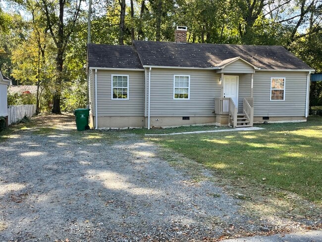 property at 2960 Shady Ln
