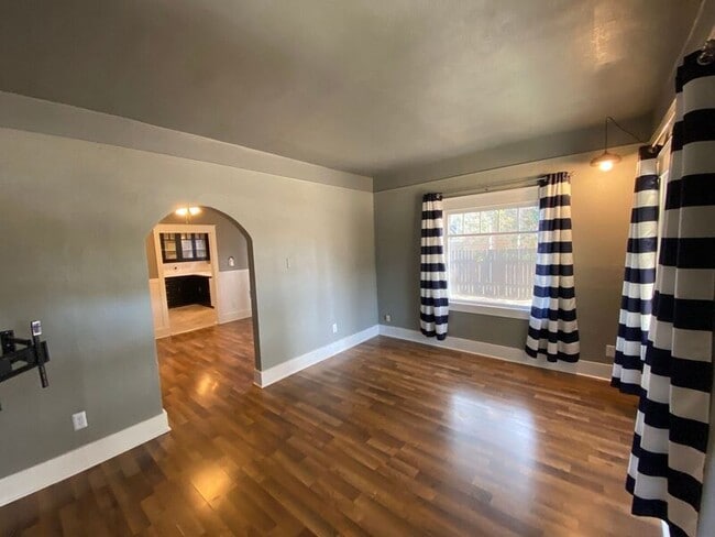 1017 Elm St NW in Salem, OR - Building Photo - Building Photo