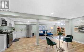 5 Avondale Blvd in Brampton, ON - Building Photo - Building Photo