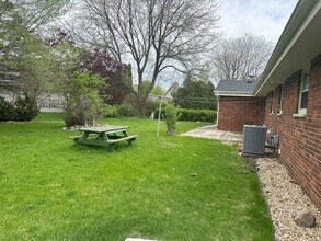 N26W22362-W22362 Birchwood Ct in Waukesha, WI - Building Photo - Building Photo