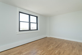 1390 Columbia Rd, Unit 12K in Boston, MA - Building Photo - Building Photo