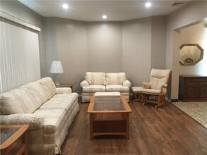 190 Park Ave in Harrison, NY - Building Photo - Building Photo
