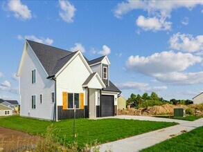 1507 Duncan Dr in Muscatine, IA - Building Photo - Building Photo