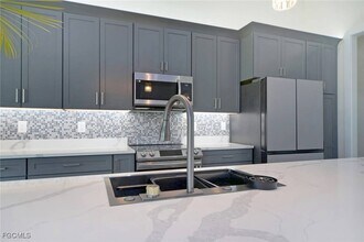 1426 SE 43rd Terrace in Cape Coral, FL - Building Photo - Building Photo