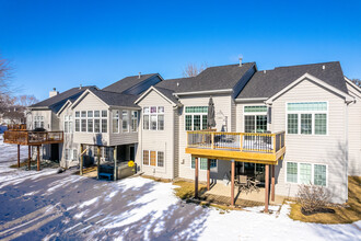 Crystal Creek II Townhomes in Urbandale, IA - Foto de edificio - Building Photo