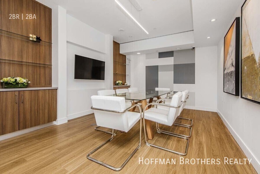 455 S Kenmore Ave in Los Angeles, CA - Building Photo