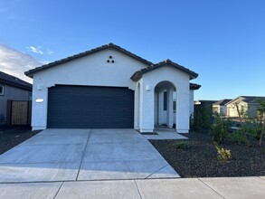 23113 E Excelsior Ave in Queen Creek, AZ - Foto de edificio - Building Photo