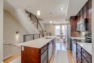 2426 Welton St in Denver, CO - Building Photo - Building Photo