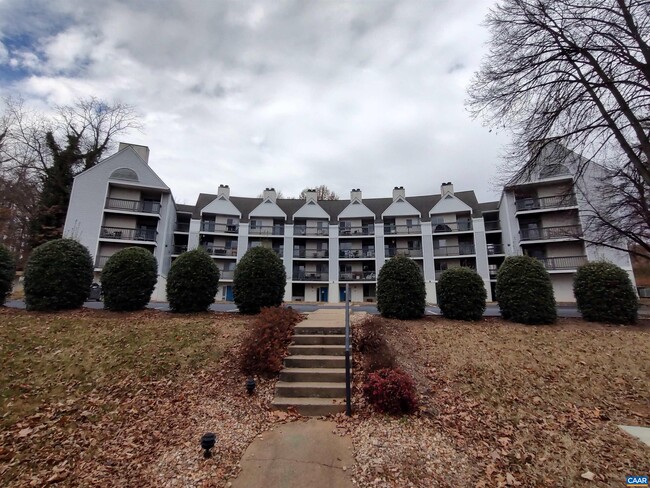 1243 Cedars Ct in Charlottesville, VA - Building Photo - Building Photo