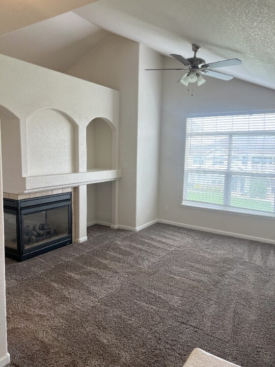 3606 Ponderosa Ct in Evans, CO - Building Photo
