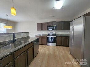 3303 Reid Brook Ln in Charlotte, NC - Building Photo - Building Photo