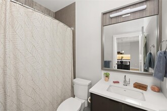 967-967 Whirlaway Cres in Victoria, BC - Building Photo - Building Photo