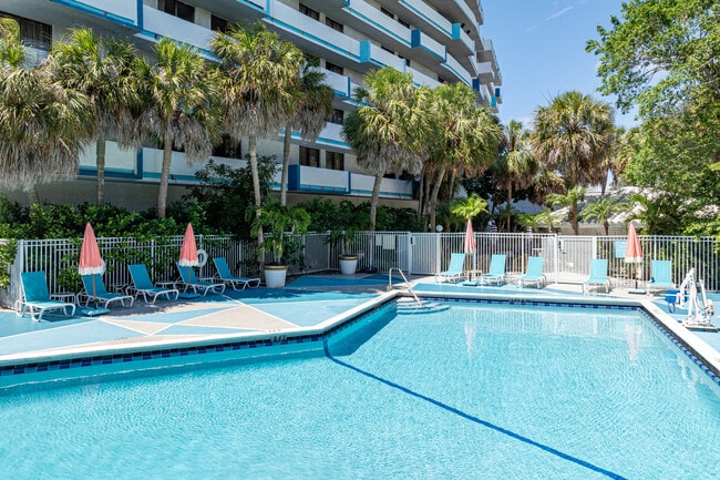 Chateau Mar Golf Resort Apartments