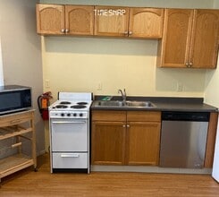 103 Dryden Rd, Unit 2 in Ithaca, NY - Foto de edificio - Building Photo
