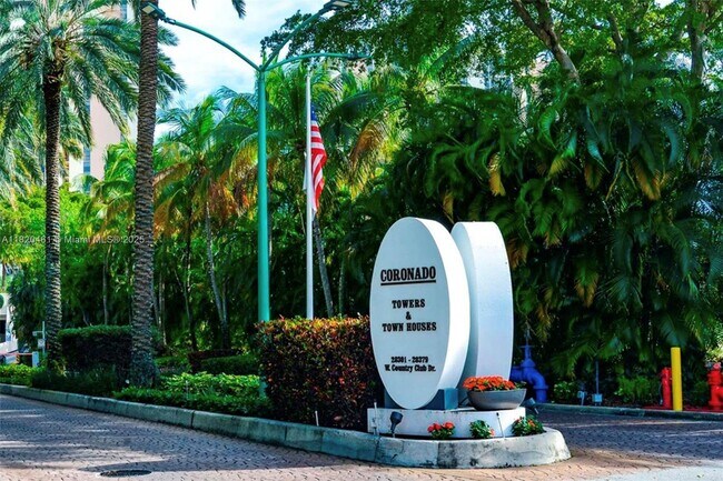20335 W Country Club Dr in Aventura, FL - Building Photo - Building Photo