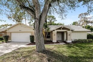 14096 Greentree Dr in Wellington, FL - Building Photo