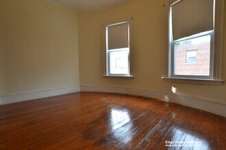 3 Washburn Ter, Unit 1 in Brookline, MA - Building Photo - Building Photo