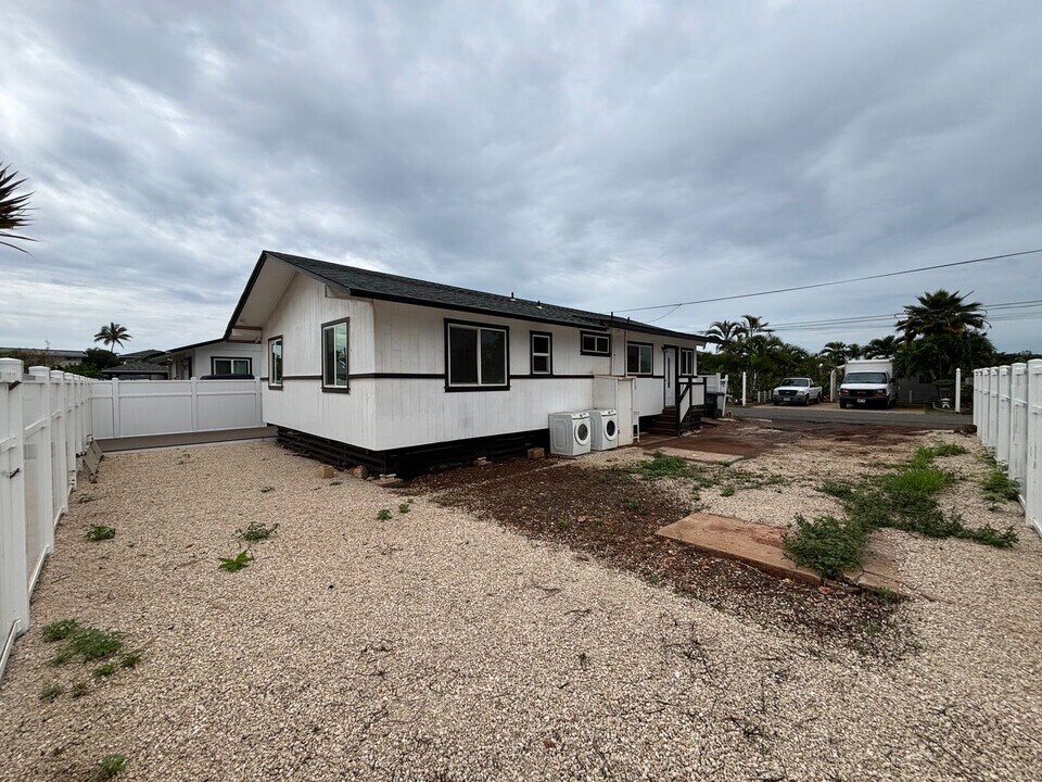 91-623A Pohakupuna Rd in Ewa Beach, HI - Building Photo