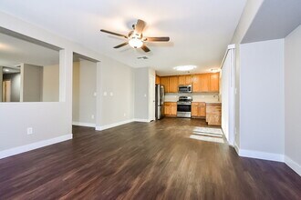 3609 N Porch Swings Way in Las Vegas, NV - Building Photo - Building Photo