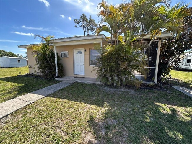 property at 3108 Crestwood Dr