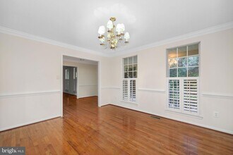 2335 Colts Brook Dr, Unit 304 in Reston, VA - Building Photo - Building Photo