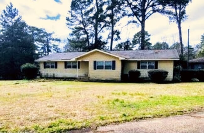 property at 1817 Wisteria Dr