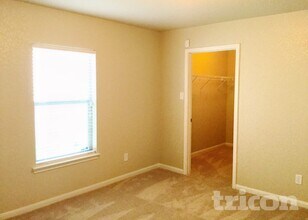 5118 Badland Beacon in Converse, TX - Building Photo - Building Photo