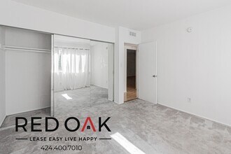 1327 Laurel Ave in West Hollywood, CA - Building Photo - Building Photo