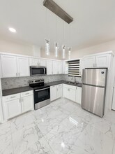 2300 E San Andrea St in Edinburg, TX - Foto de edificio - Building Photo