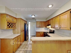 6169 Half Moon Dr in Port Orange, FL - Foto de edificio - Building Photo