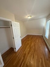 5 Clifton St, Unit 3 in Worcester, MA - Foto de edificio - Building Photo