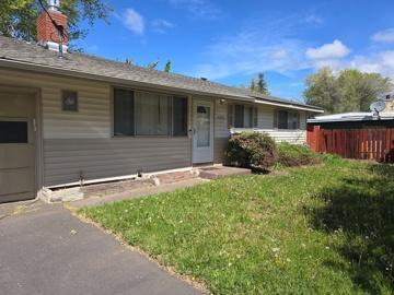 4338 Fargo St in Klamath Falls, OR - Foto de edificio - Building Photo