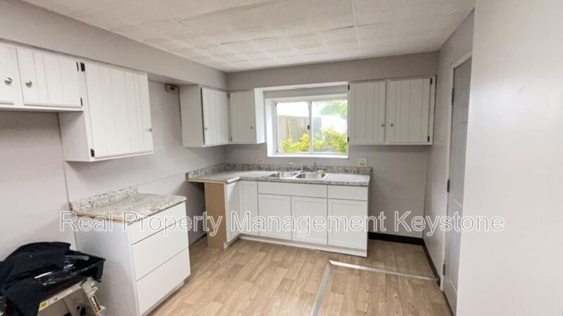 630 Margaret St in Mount Oliver, PA - Building Photo