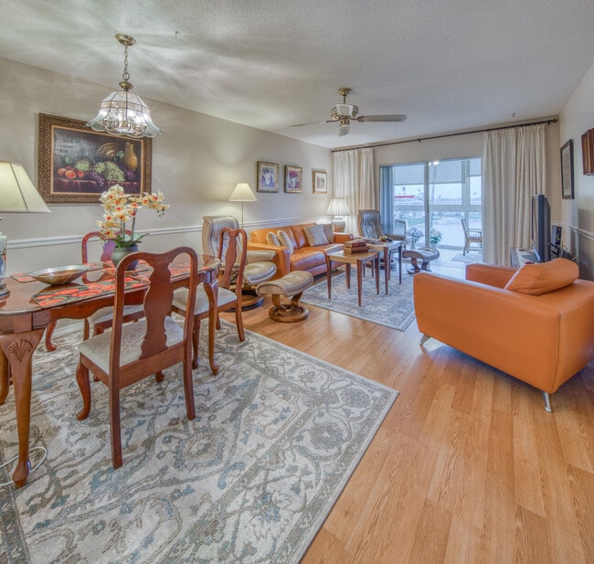 2728 Garden Dr N in Lake Worth Beach, FL - Building Photo - Building Photo