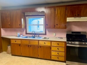 148 Maxfield St in New Bedford, MA - Building Photo - Building Photo